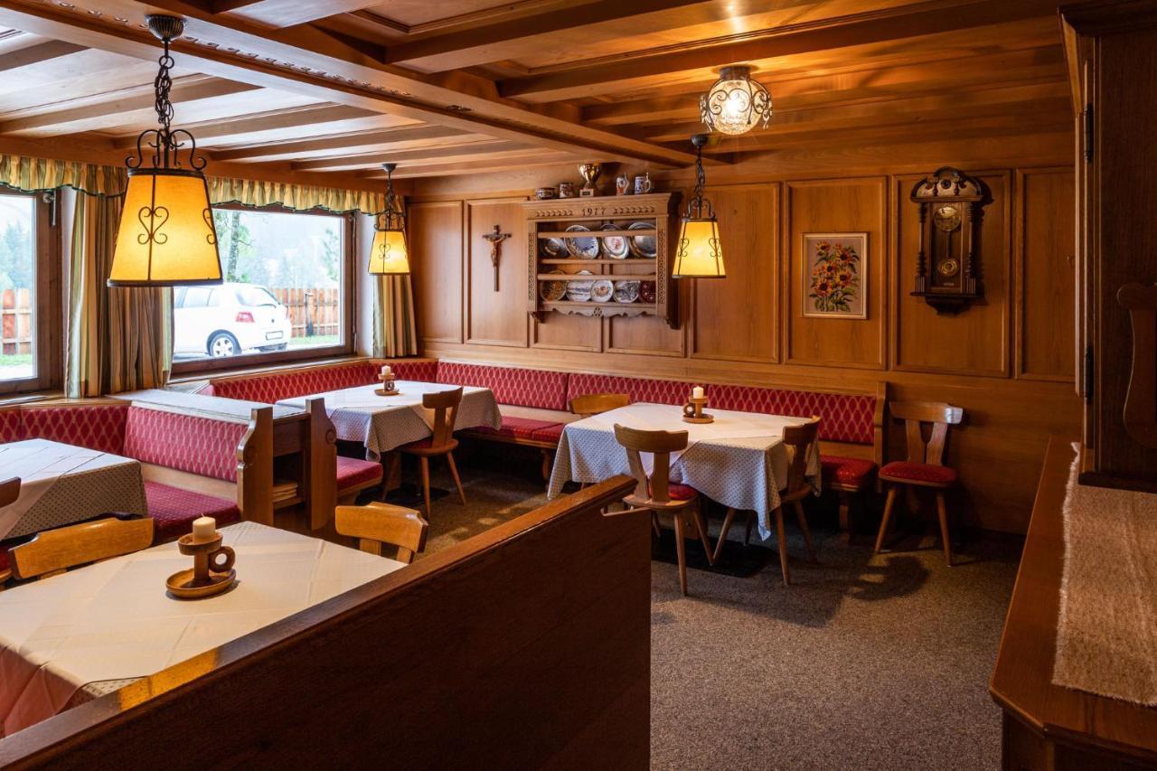 Garni Juri Acomodação com café da manhã La Villa  Exterior foto